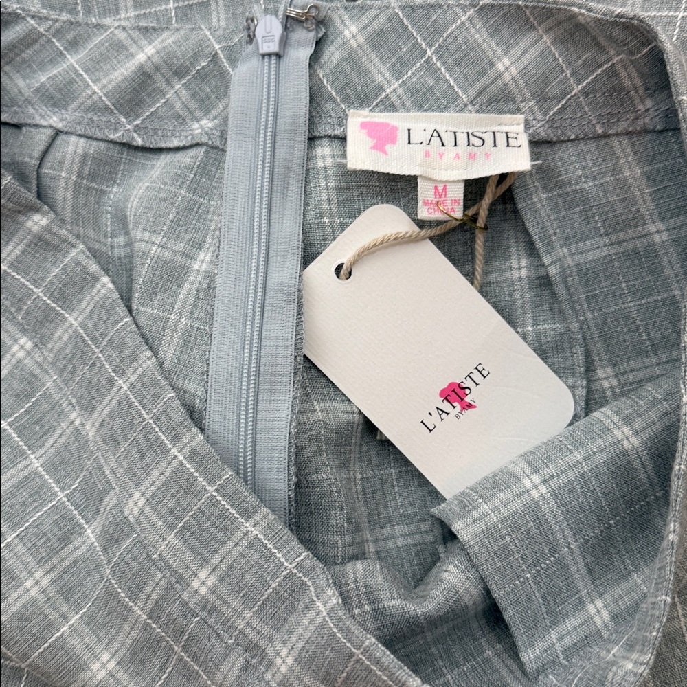 L’ATISTE Grey Plaid Frill Cropped Pants Size Medium NWT - Picture 7 of 7